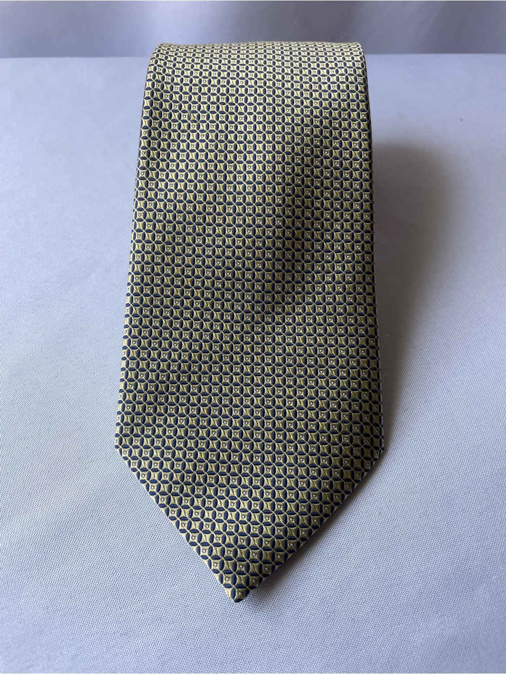 IZOD Classic Men's Geometric Gold and Navy Tie 100% Silk